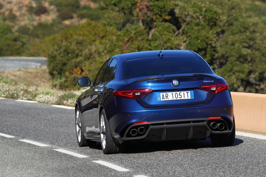  Alfa Romeo Giulia Quadrifoglio 2016 года  (WW) (фото 36 из 40)